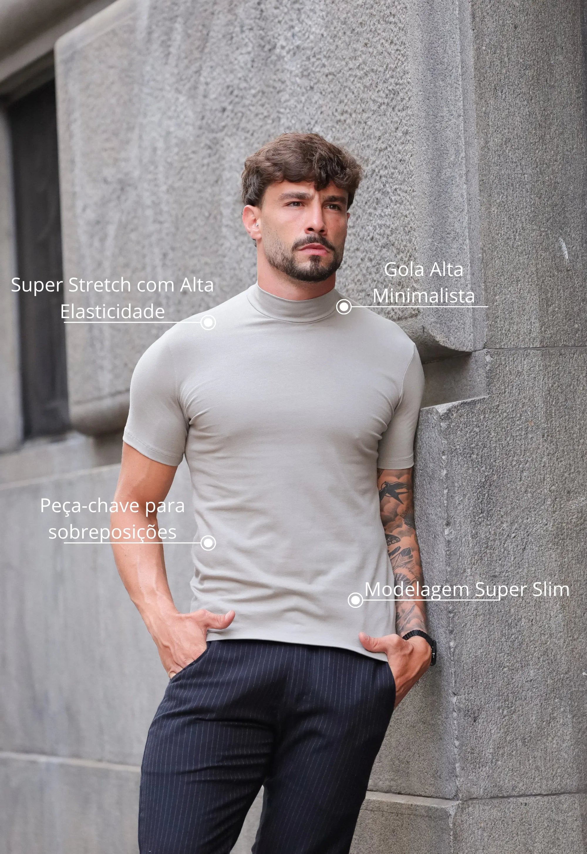 Remera Slim Cuello Alto Gris