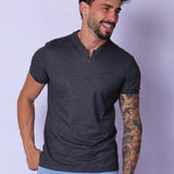 Camiseta con cuello padre y cremallera