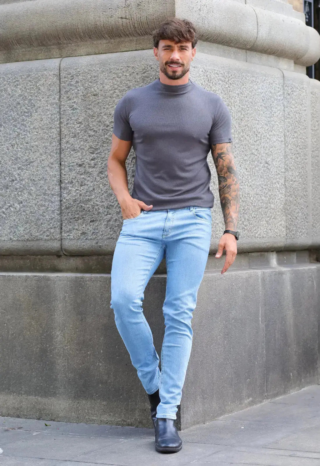 Camiseta Slim Cuello Medio Gris