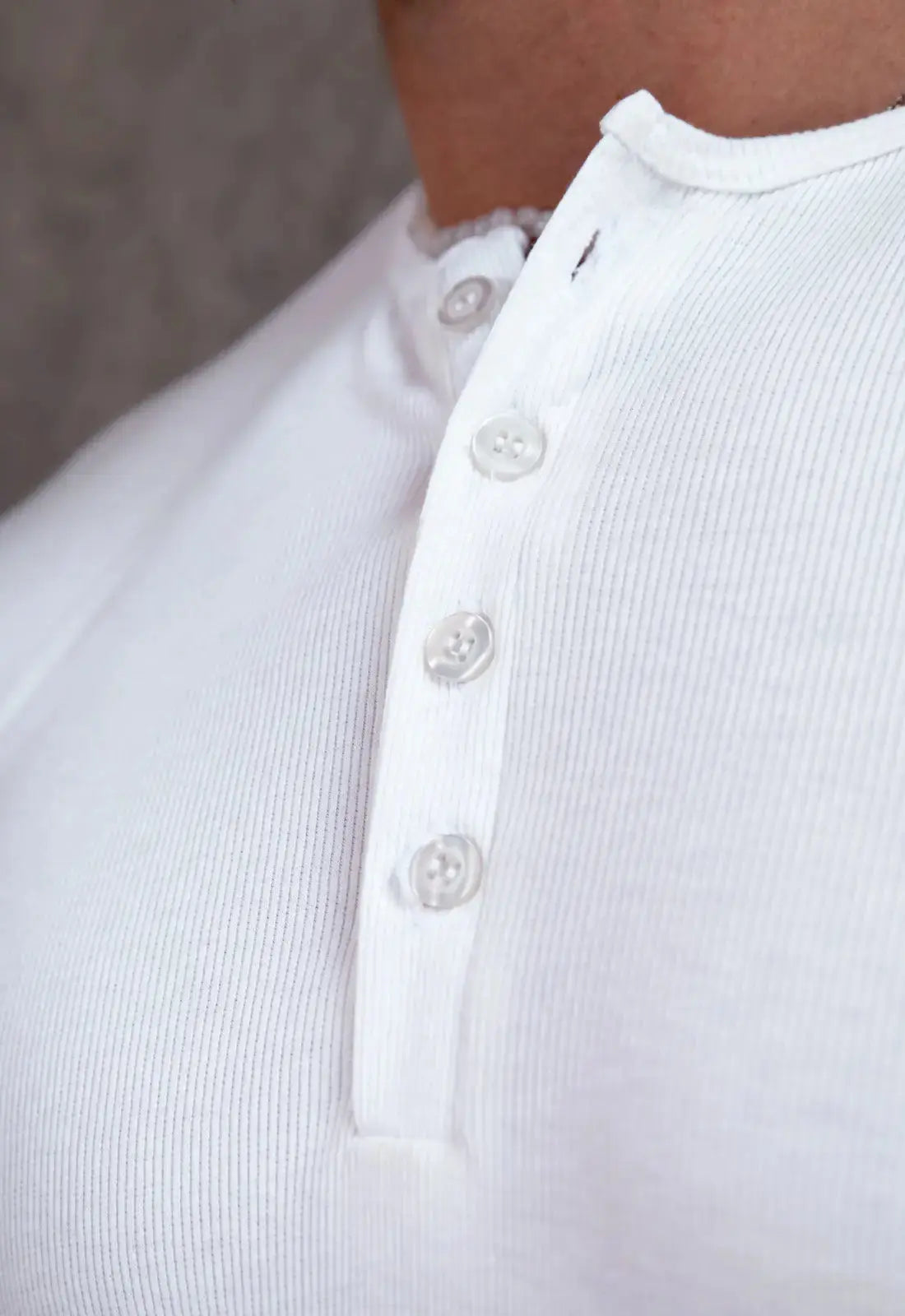 Camiseta Henley Canalé Blanca