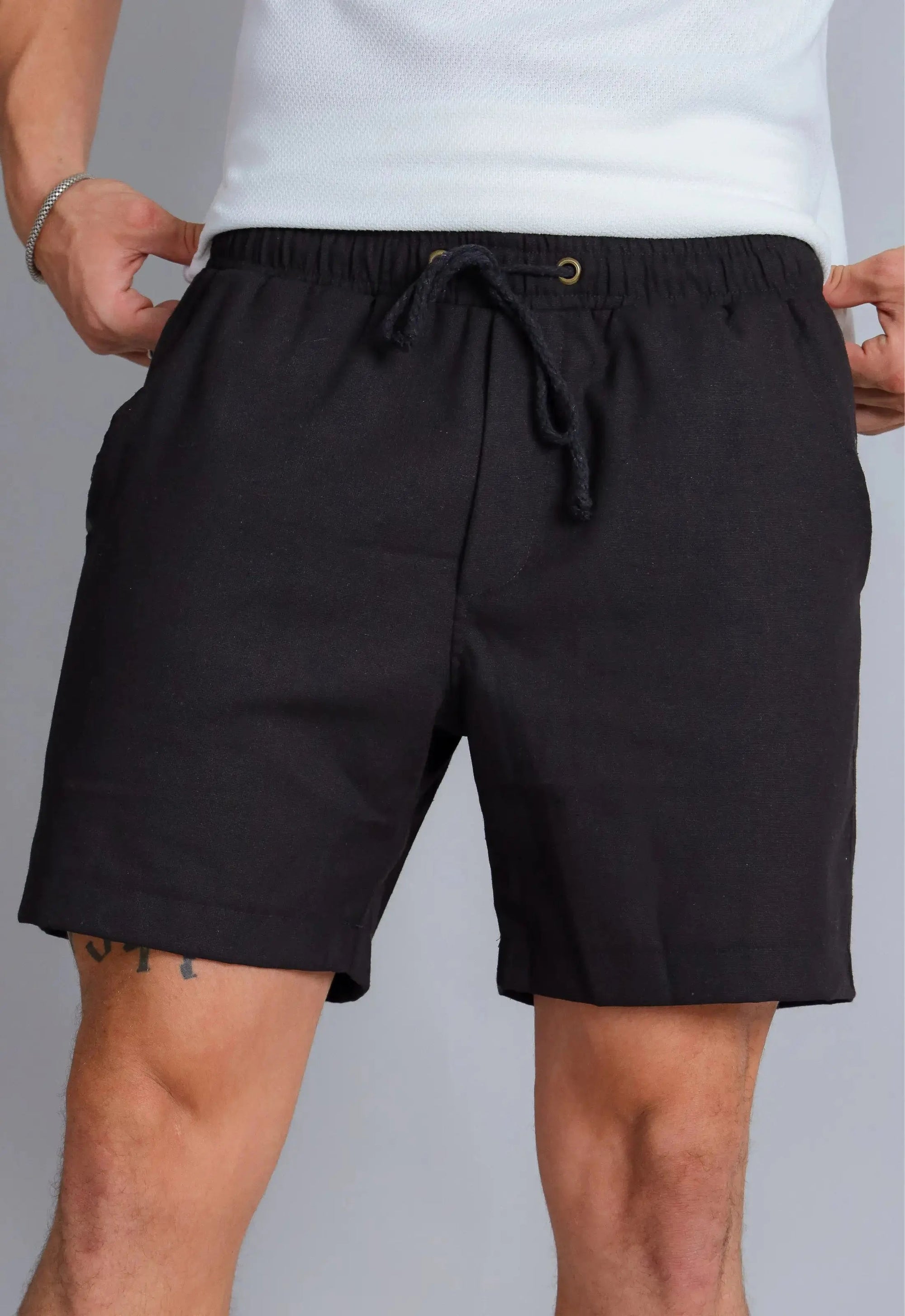 Shorts de lino negro para hombre