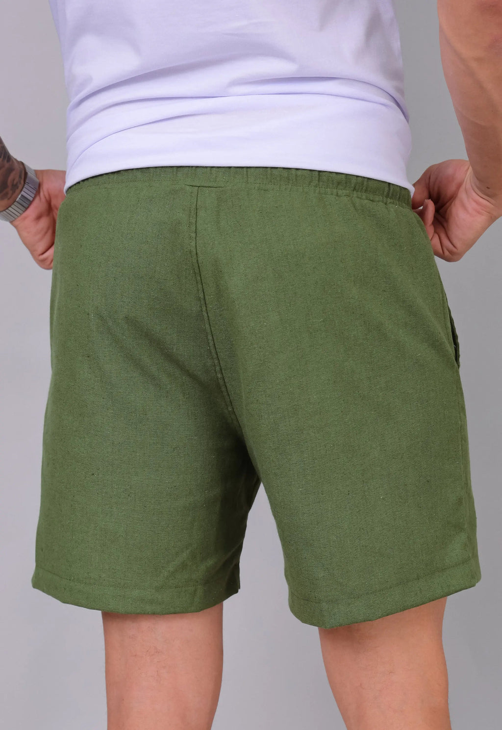 Shorts de lino verde para hombre