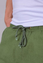 Shorts de lino verde para hombre