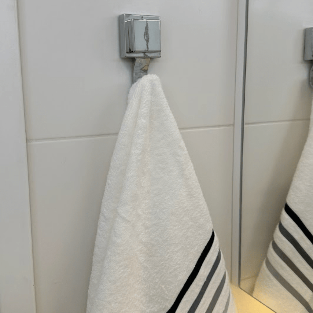 Gancho de Pared con Ventosa Cromado Soporta hasta 3KG