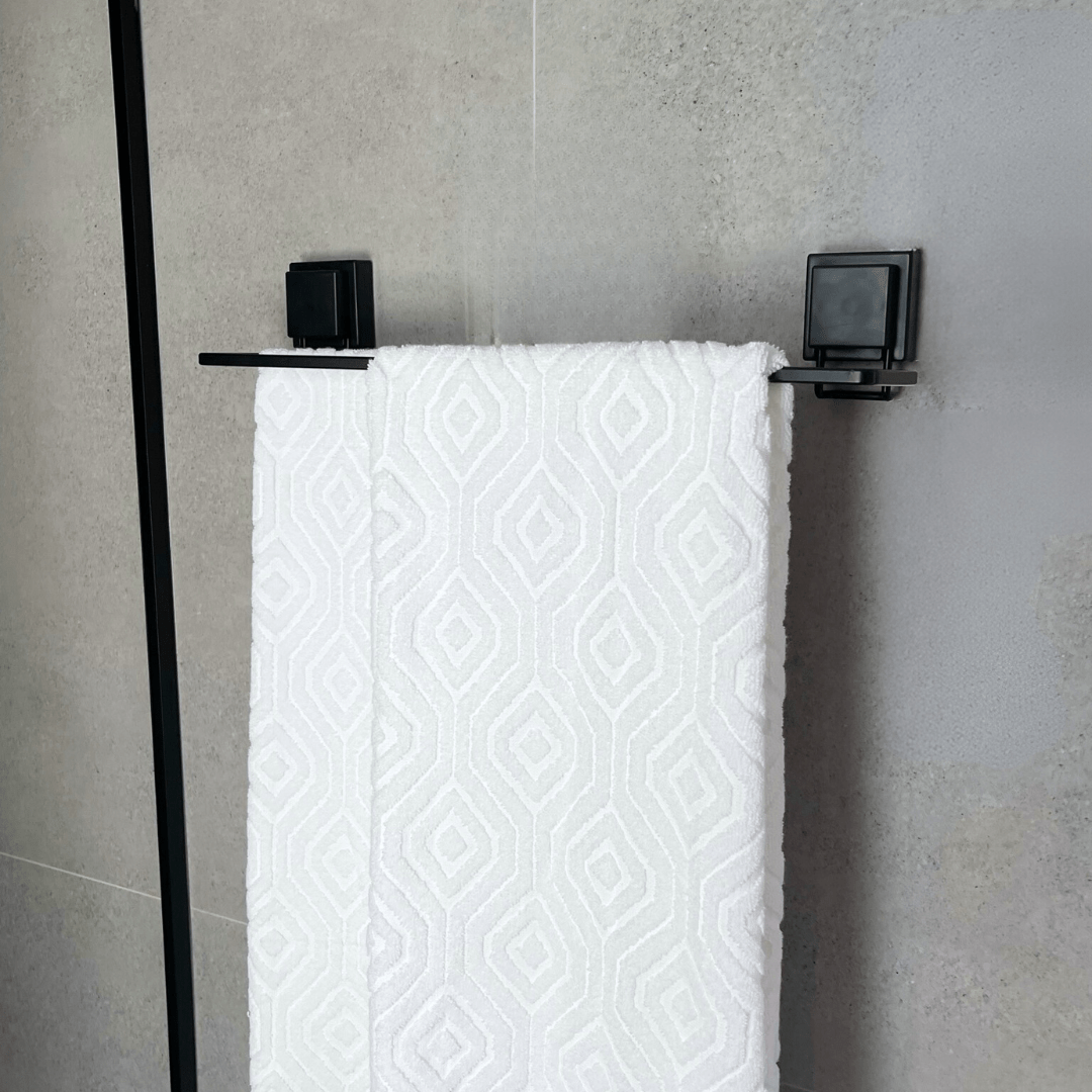 Toallero doble negro mate con ventosas de alta adherencia 45 cm